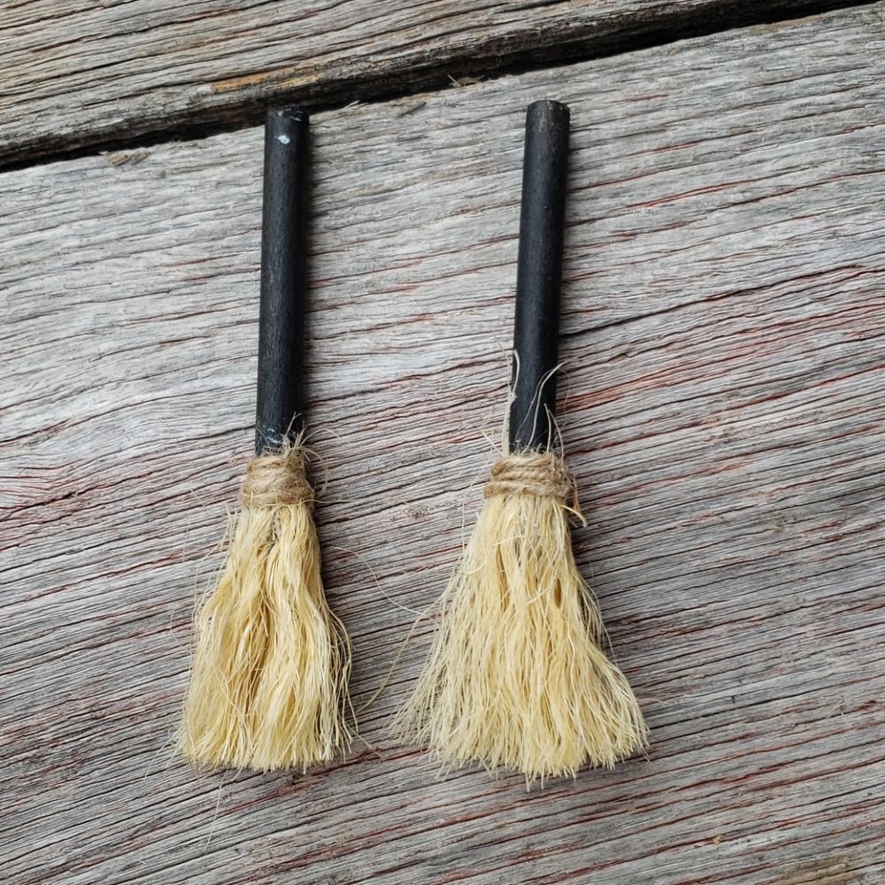 Mini fall broom rustic table top decor - Picture 4 of 6